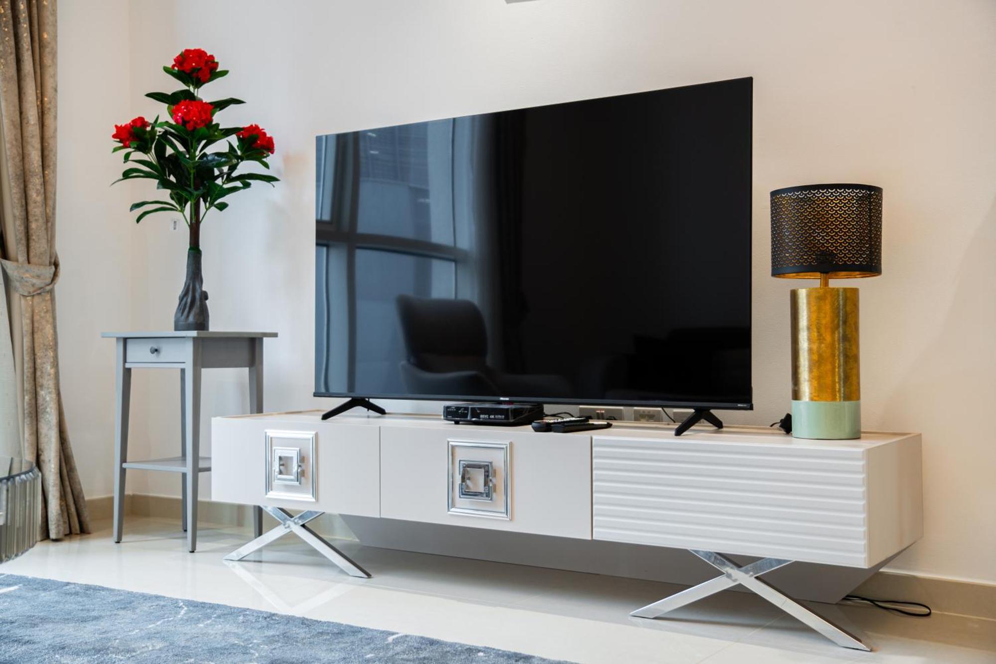 Elegant Escapes - Homely 1b In Dunya Tower * Dubai