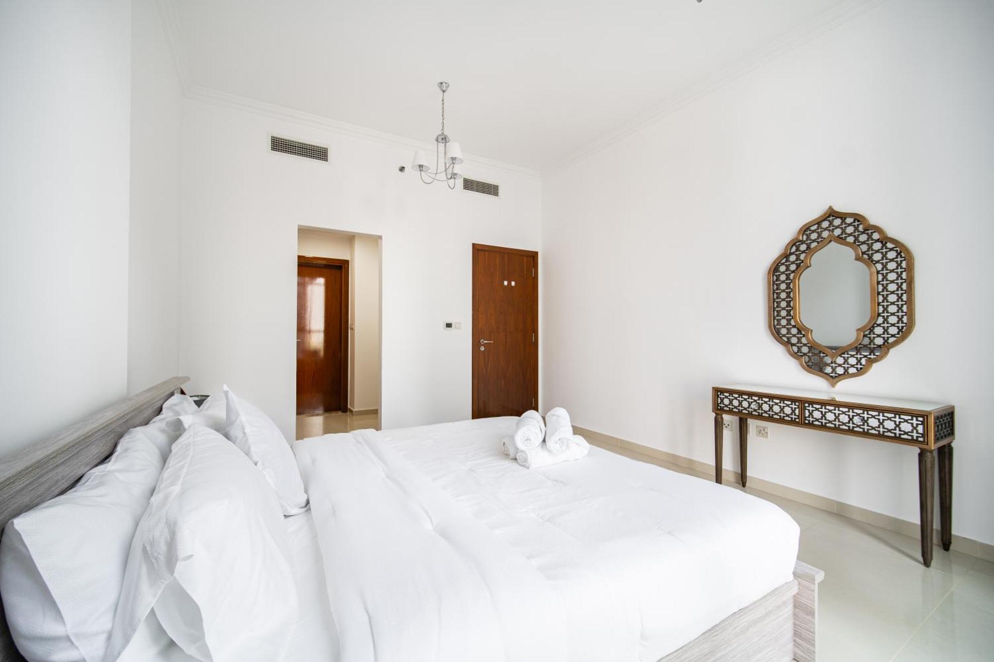 Elegant Escapes - Homely 1b In Dunya Tower Apartamento