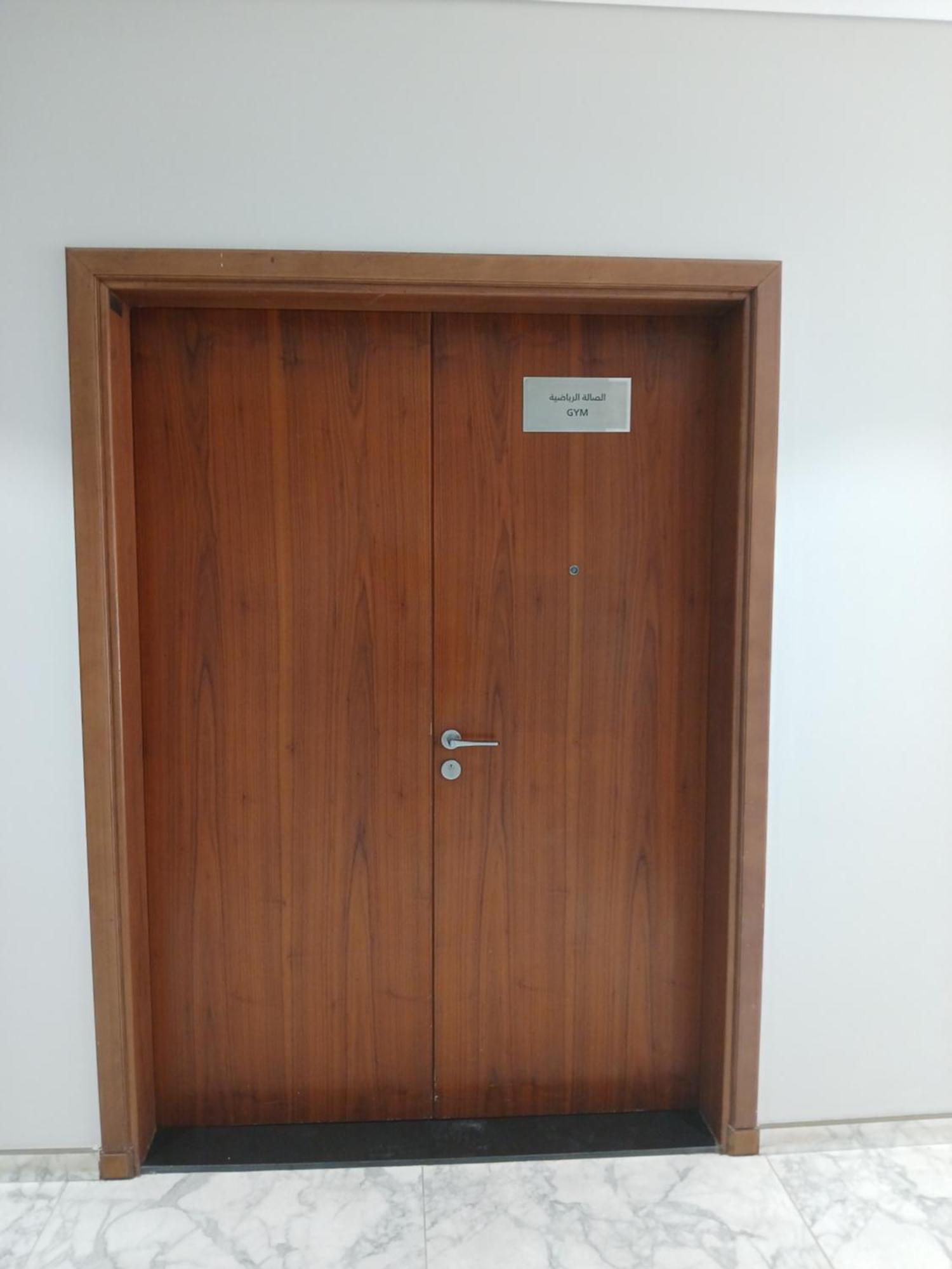 Elegant Escapes - Homely 1b In Dunya Tower Apartment Dubai